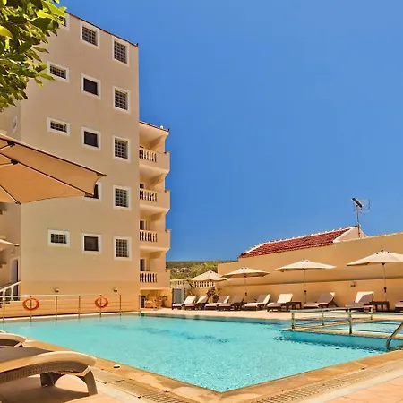 Socrates & Hotel apartamentowy Karpatos