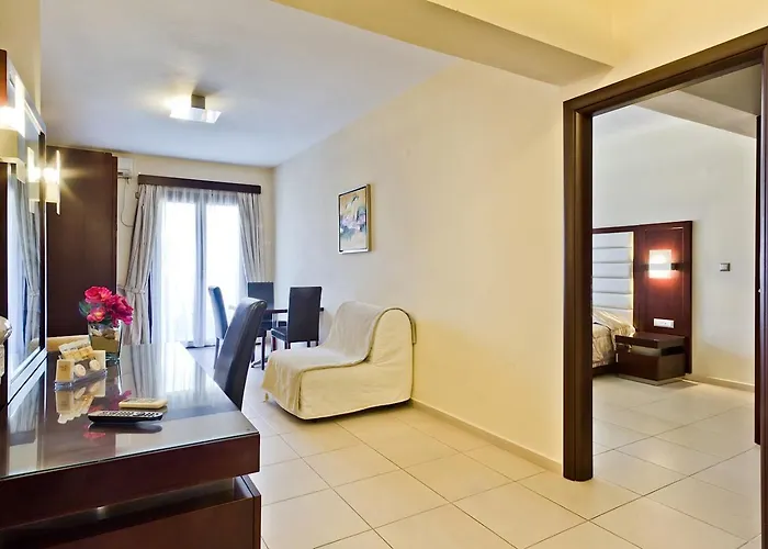 Aparthotel Socrates & 4*