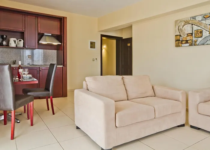 Socrates & Aparthotel