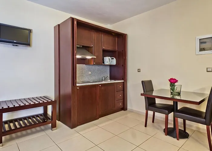 Aparthotel Socrates & Karpathos Town (Pigadia)